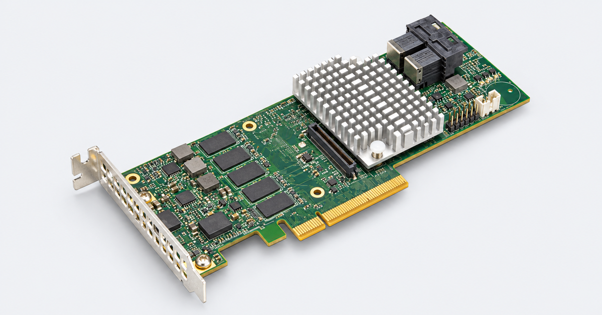 Hardware RAID controller with a heatsink